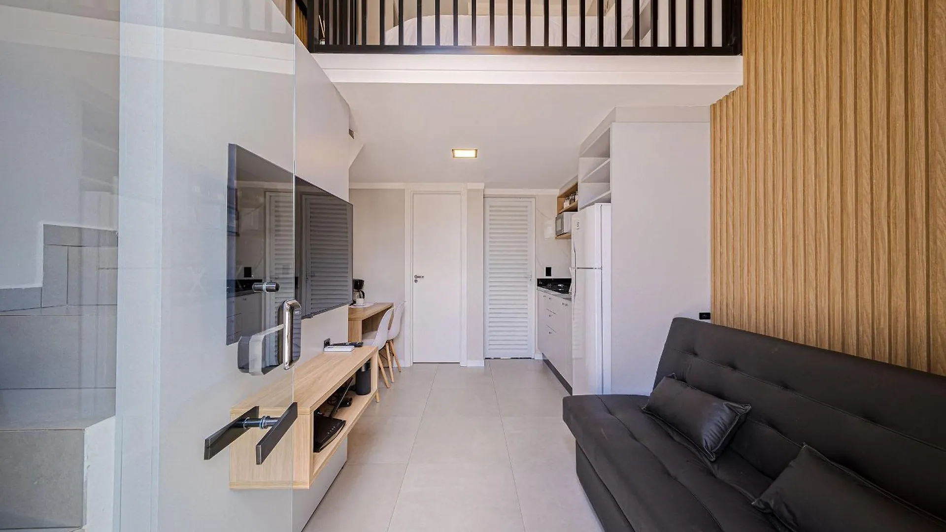 Refugio Minimalista: Elegancia Em Cada Detalhe Brazil