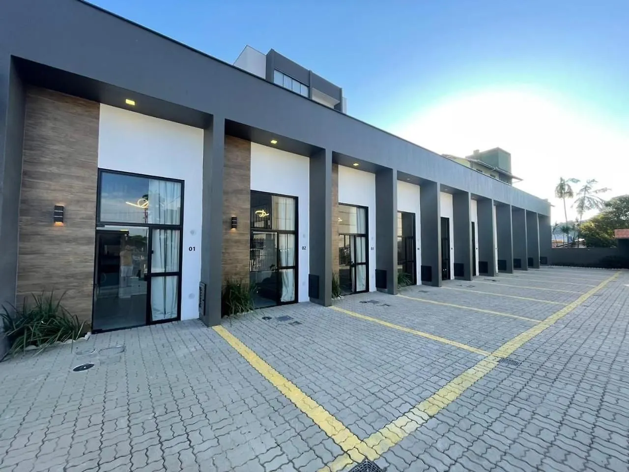 Refugio Minimalista: Elegancia Em Cada Detalhe Lägenhet Joinville
